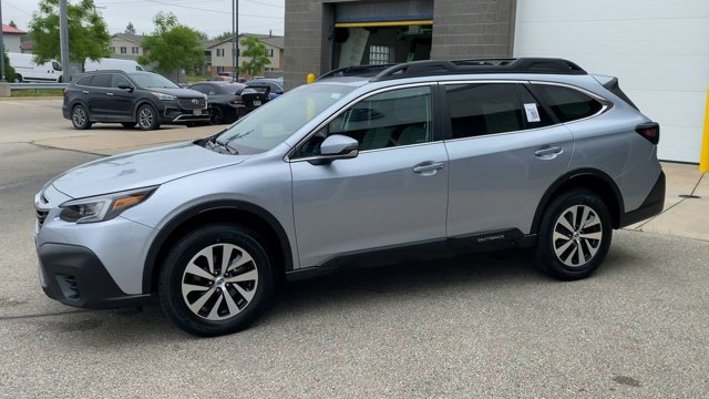 Used 2022 Subaru Outback Premium AWD/4WD image 6