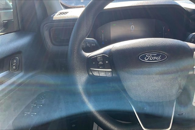 Certified 2025 Ford Maverick XL FWD image 21