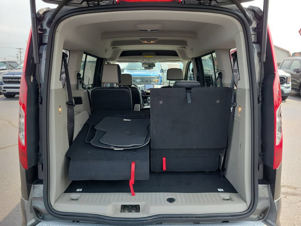 Certified 2023 Ford Transit Connect Titanium FWD image 10
