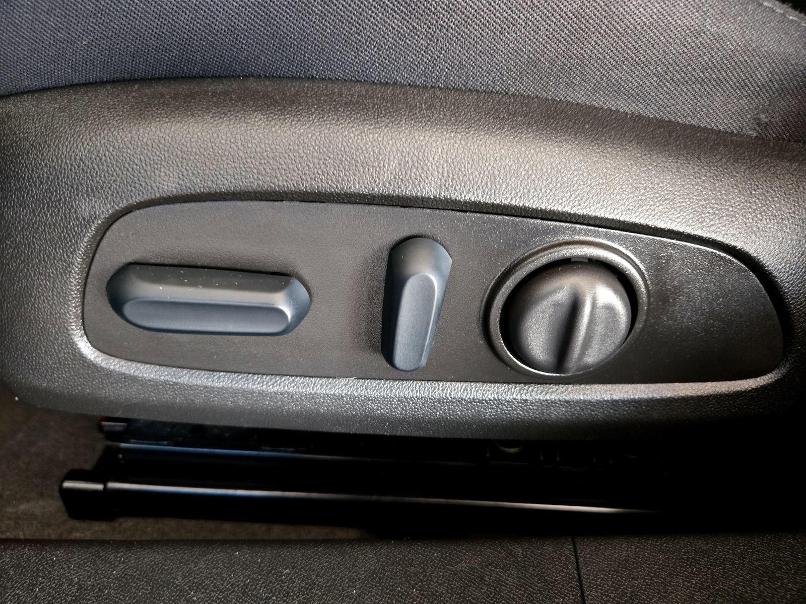 Used 2025 Chevrolet Malibu RS image 24