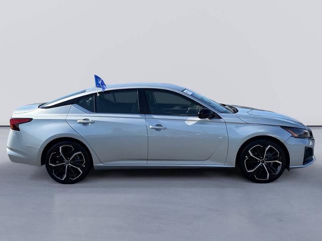 Used 2024 Nissan Altima 2.5 SR FWD image 6