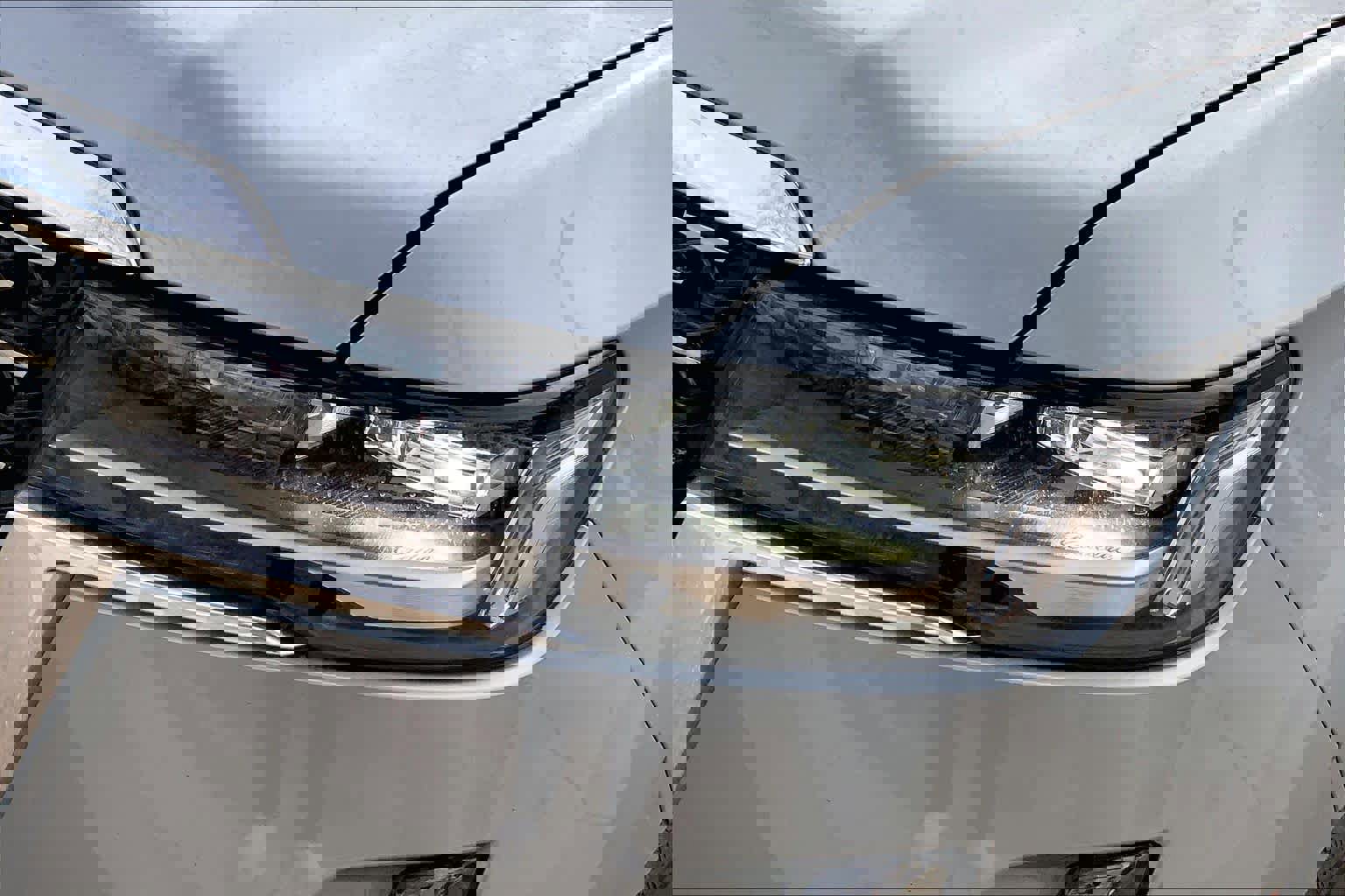 Used 2024 Cadillac Escalade Premium Luxury w/ Performance Package image 27