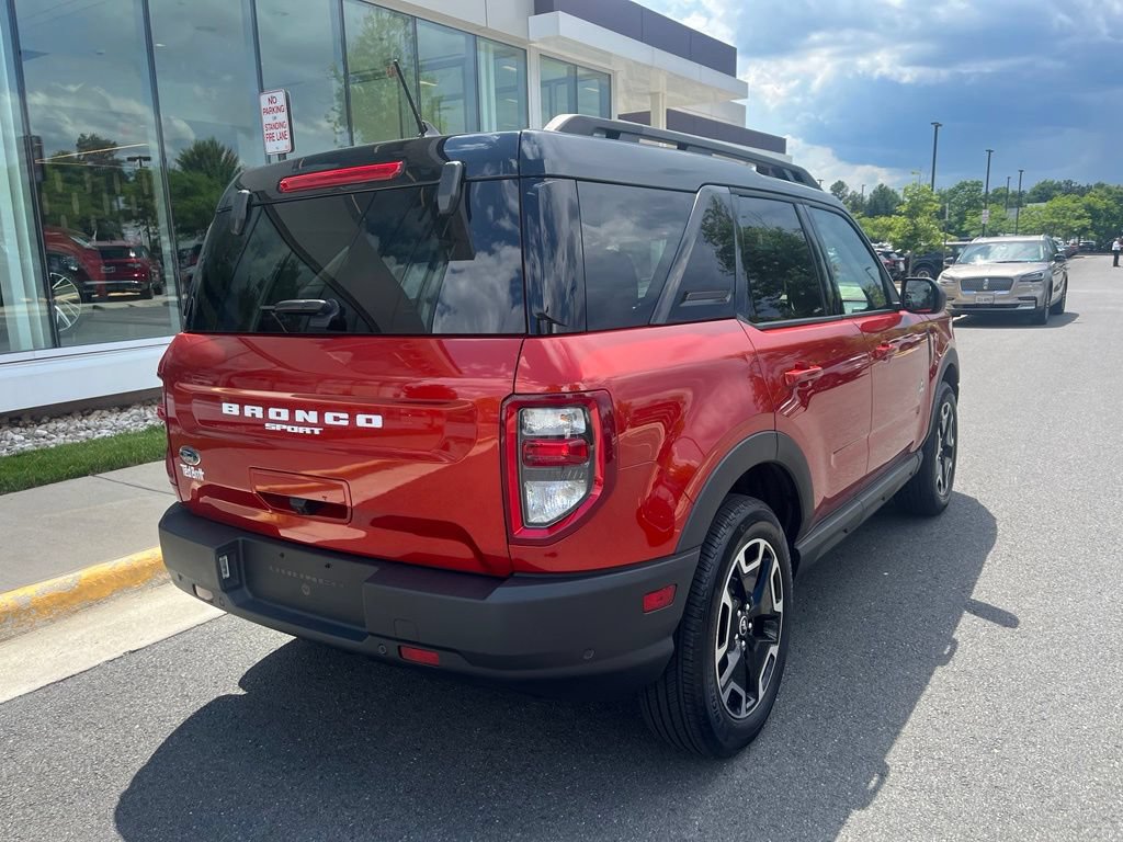 Certified 2024 Ford Bronco Sport Outer Banks w/ Tech Package AWD/4WD image 9