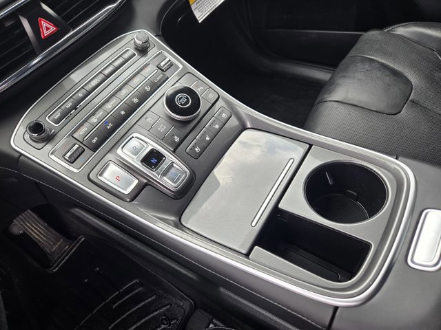 Used 2022 Hyundai Santa Fe Calligraphy FWD image 17