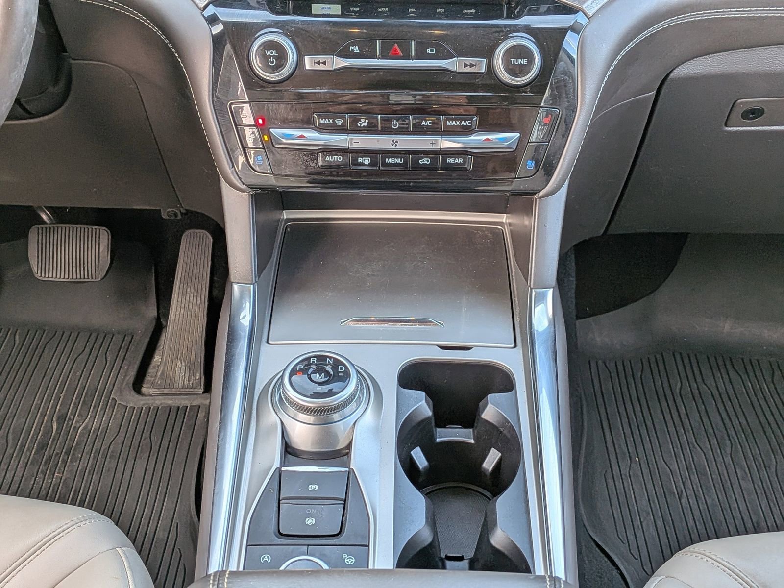 Certified 2021 Ford Explorer Platinum w/ Equipment Group 601A image 20