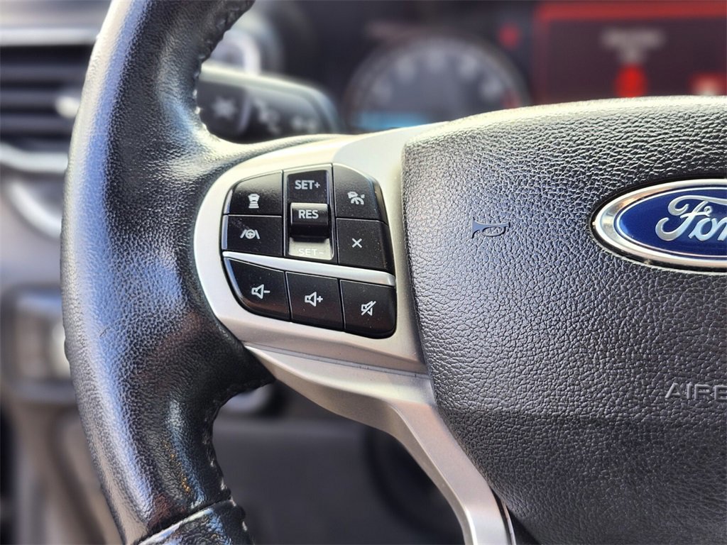 Certified 2022 Ford Explorer XLT w/ Equipment Group 202A image 30