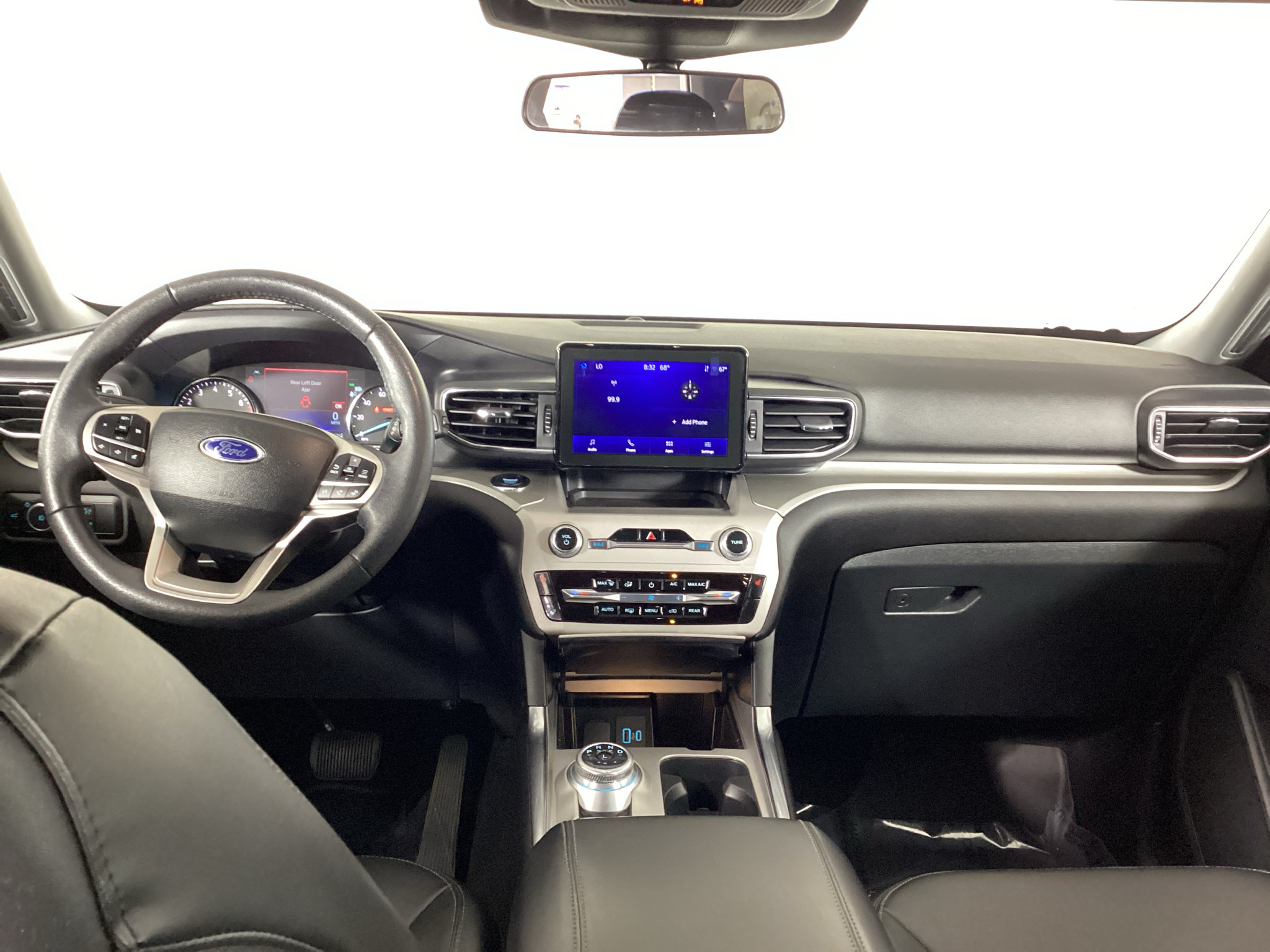 Certified 2024 Ford Explorer XLT w/ Equipment Group 202A AWD/4WD image 18