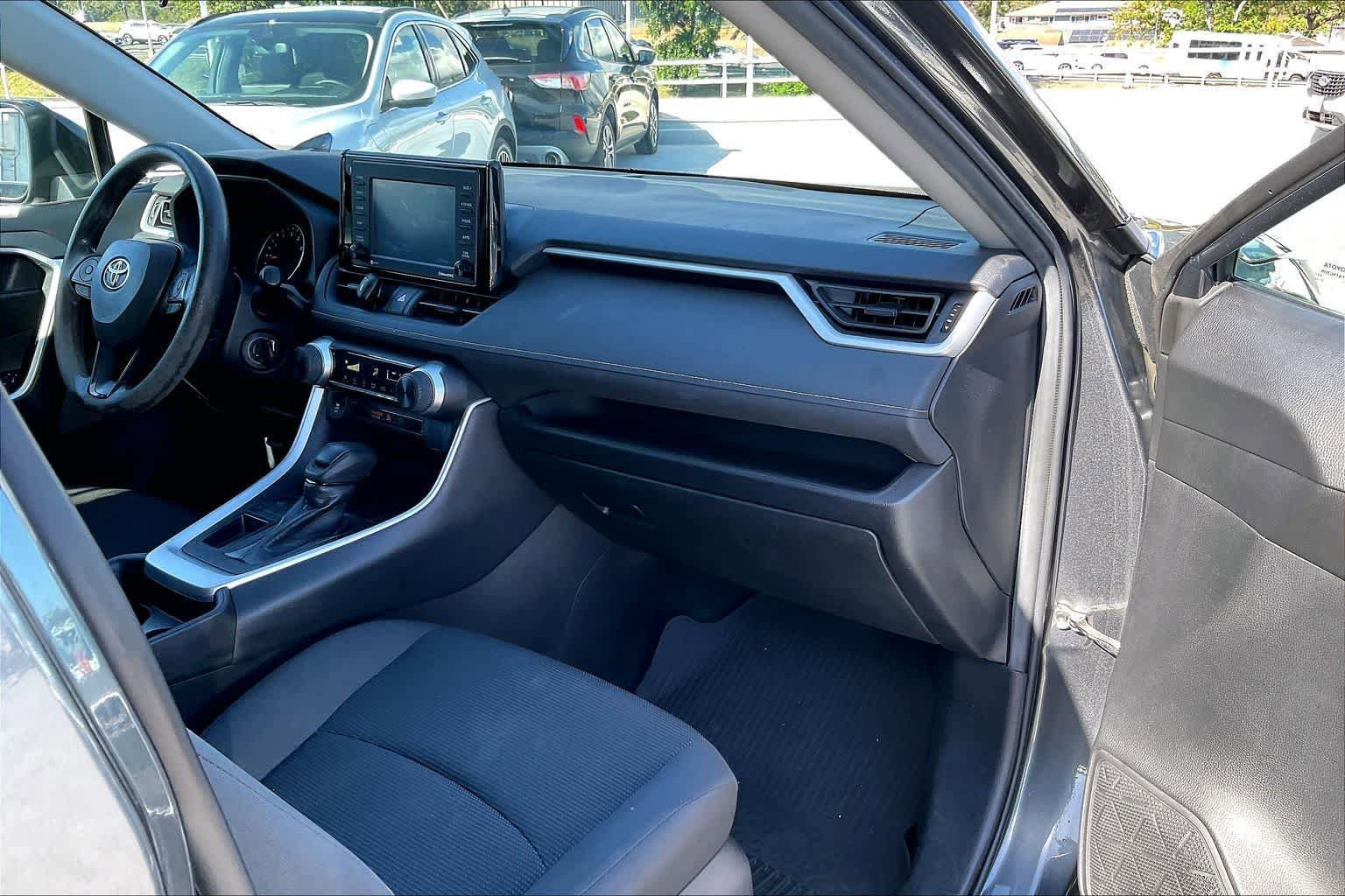 Used 2020 Toyota RAV4 LE w/ Carpet Mat Package FWD image 23