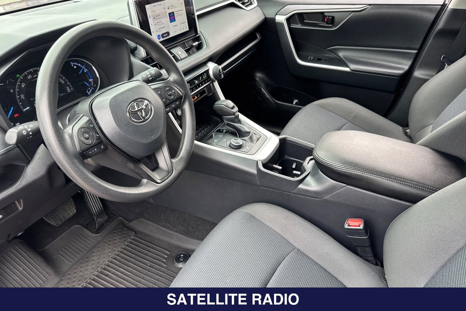 Used 2025 Toyota RAV4 LE AWD/4WD image 11