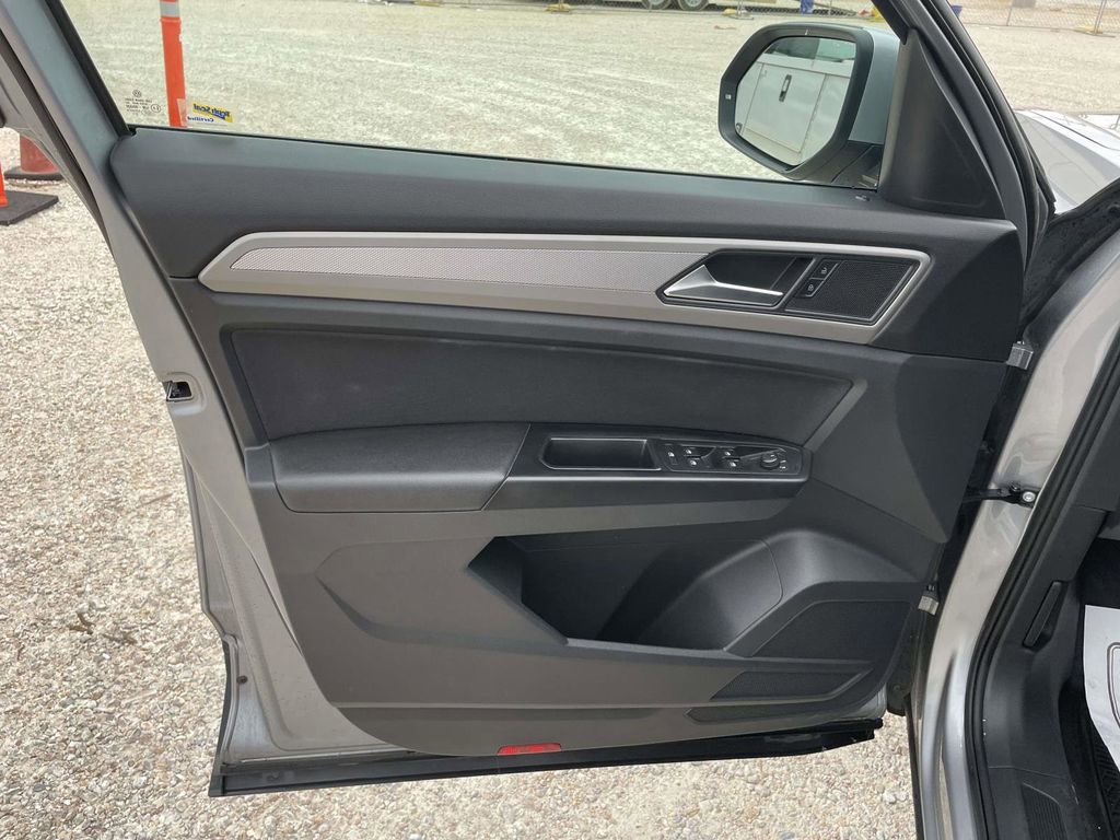 Used 2020 Volkswagen Atlas Cross Sport S FWD image 15