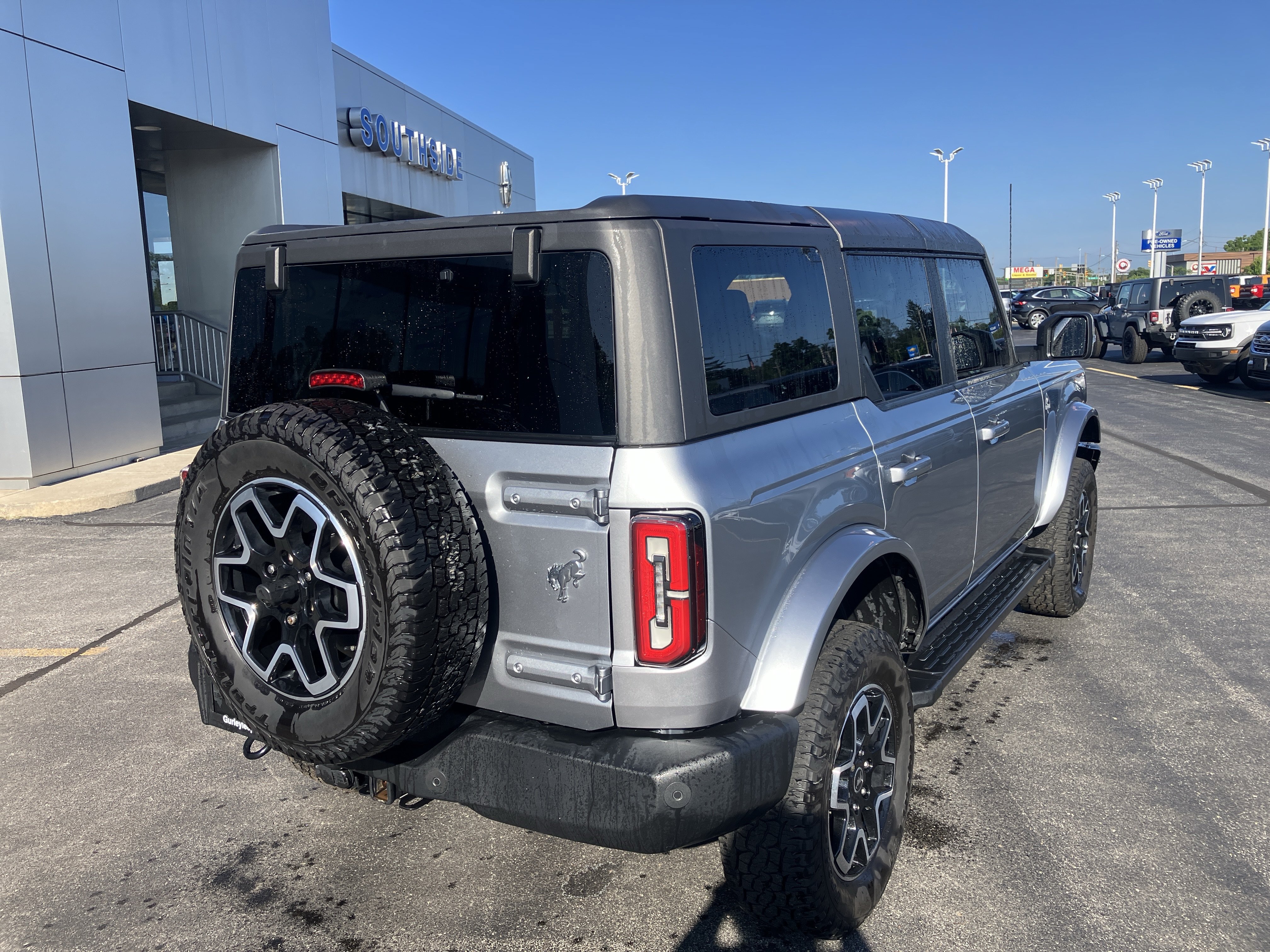 Certified 2023 Ford Bronco Outer Banks AWD/4WD image 7