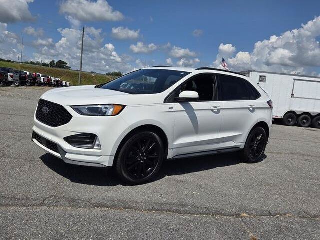 Certified 2022 Ford Edge ST-Line AWD/4WD image 3