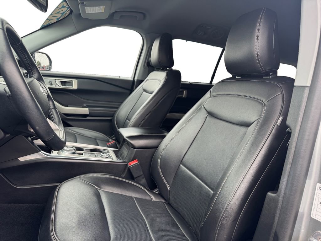 Certified 2023 Ford Explorer Limited image 9