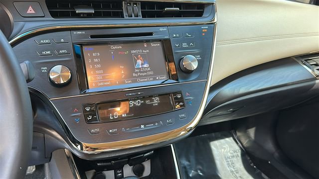 Used 2017 Toyota Avalon XLE Plus FWD image 28