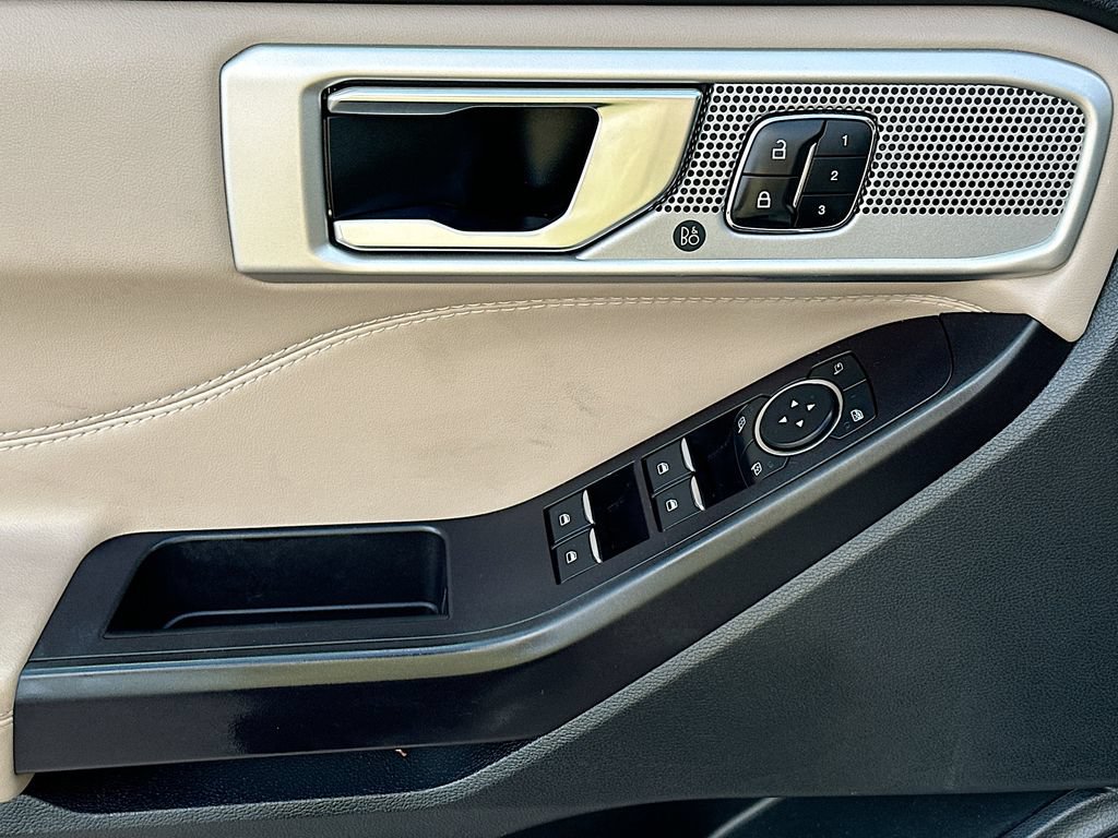 Certified 2020 Ford Explorer Limited RWD image 21