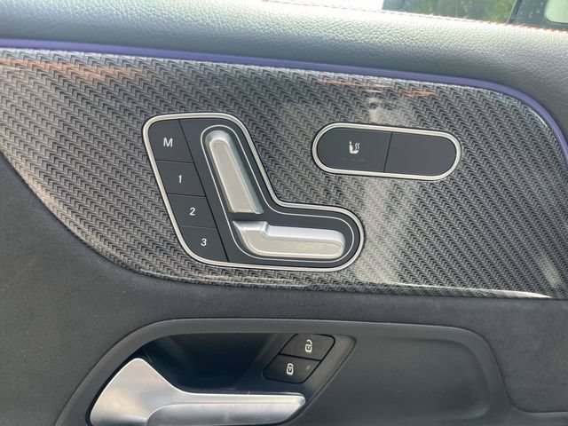 Used 2021 Mercedes-Benz GLB 250 image 17