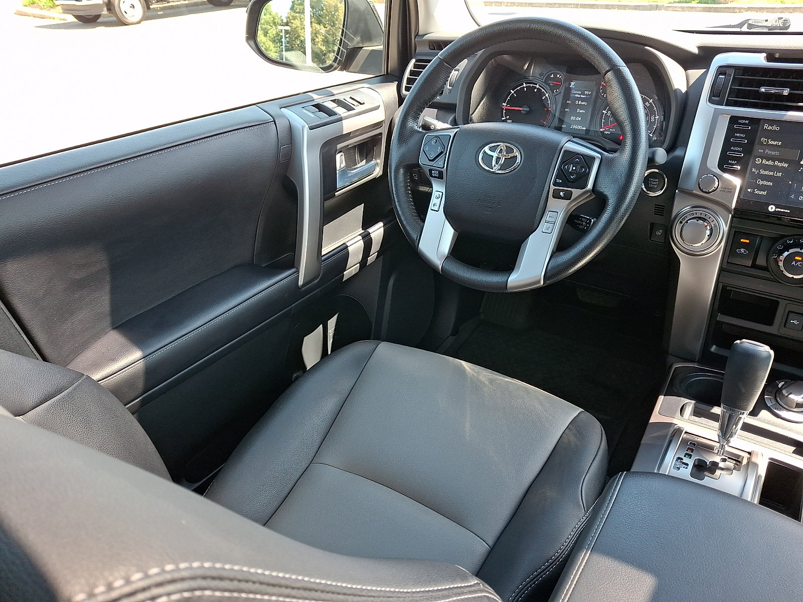 Used 2023 Toyota 4Runner SR5 Premium w/ Moonroof Package AWD/4WD image 13