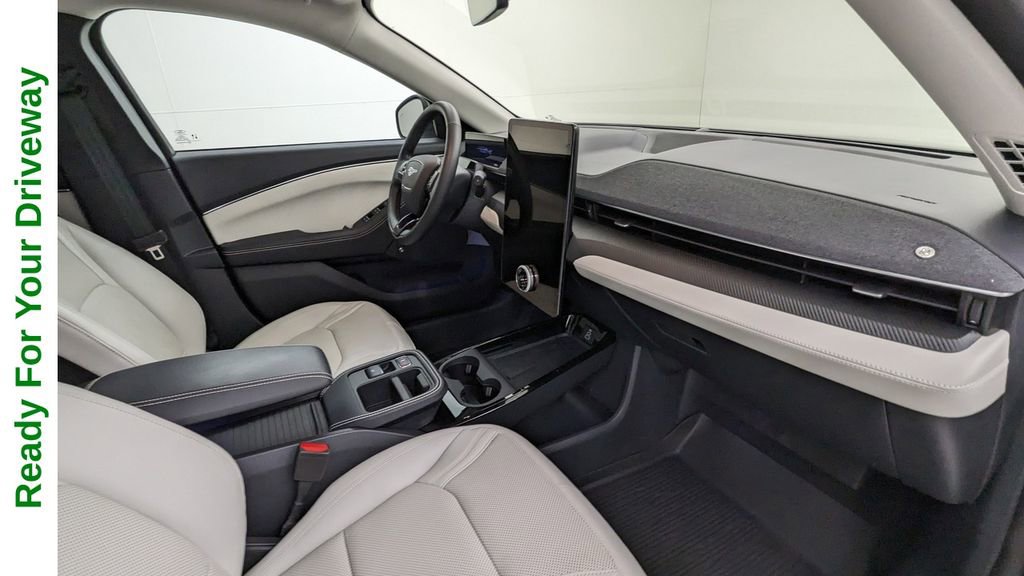 Certified 2025 Ford Mustang Mach-E Premium image 37
