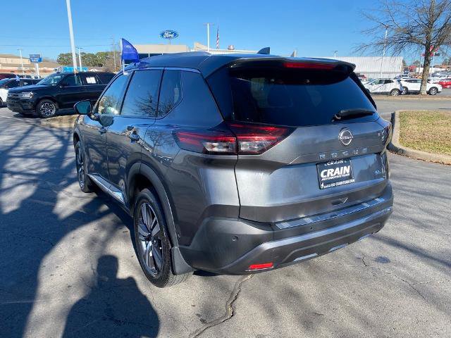 Used 2023 Nissan Rogue SL w/ SL Premium Package image 3