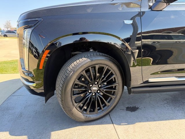 Used 2026 Cadillac Escalade Luxury w/ LPO, Floor Liner Package image 6