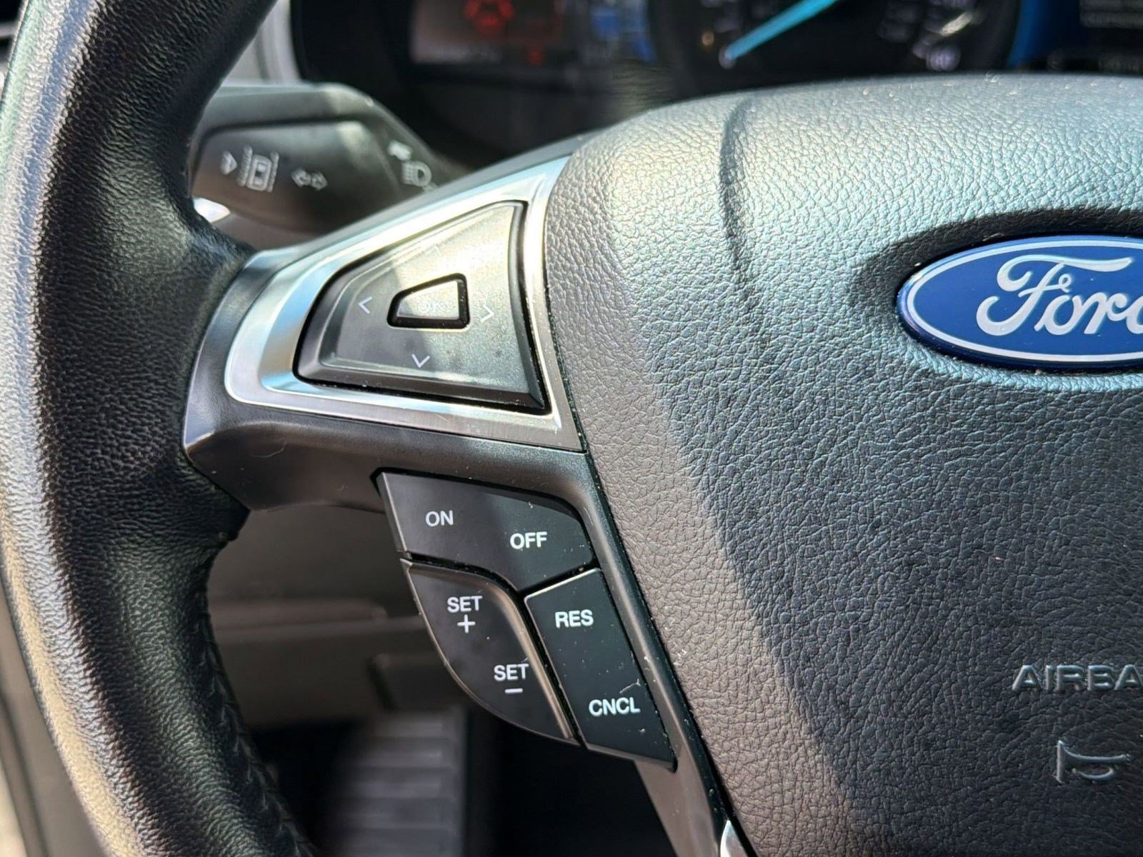 Certified 2023 Ford Edge Titanium AWD/4WD image 16