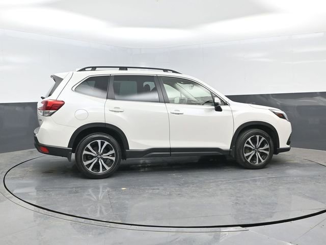 Used 2023 Subaru Forester Limited AWD/4WD image 3