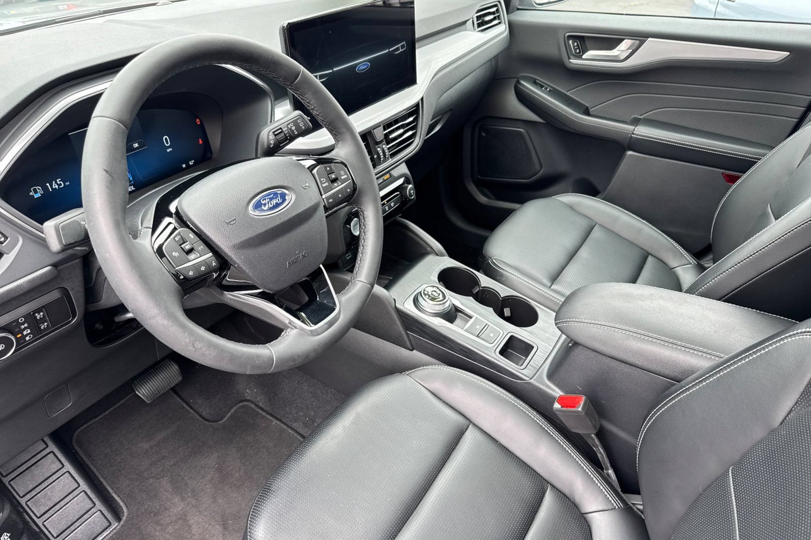Certified 2023 Ford Escape Platinum FWD image 2
