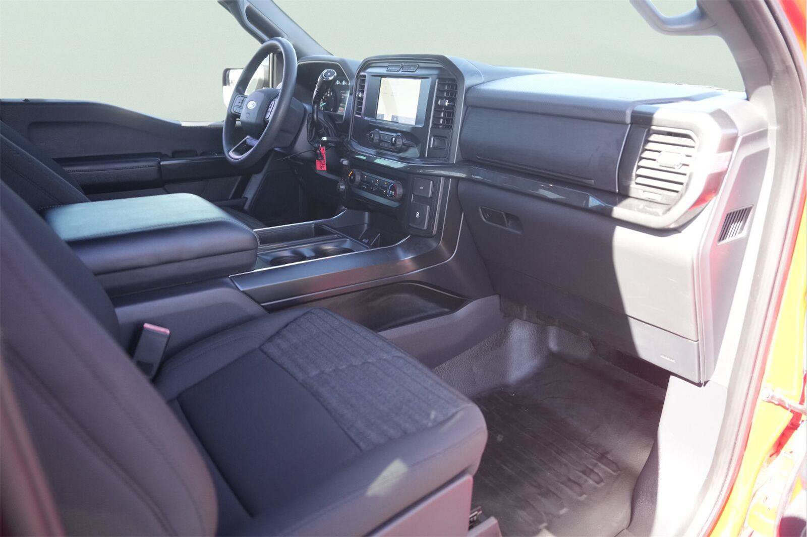 Certified 2021 Ford F150 XL w/ STX Appearance Package AWD/4WD image 17