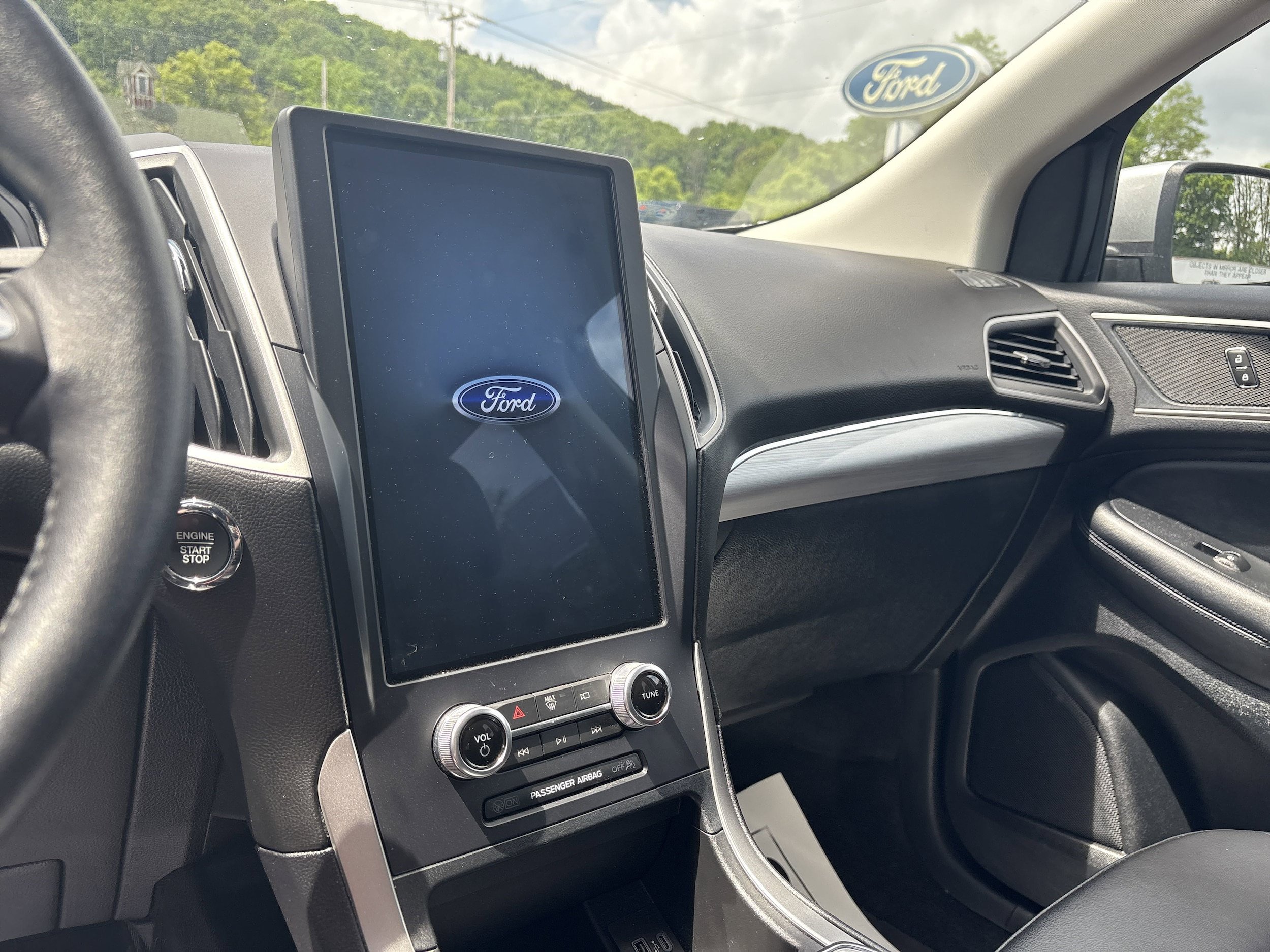 Certified 2022 Ford Edge SEL w/ Convenience Package AWD/4WD image 9