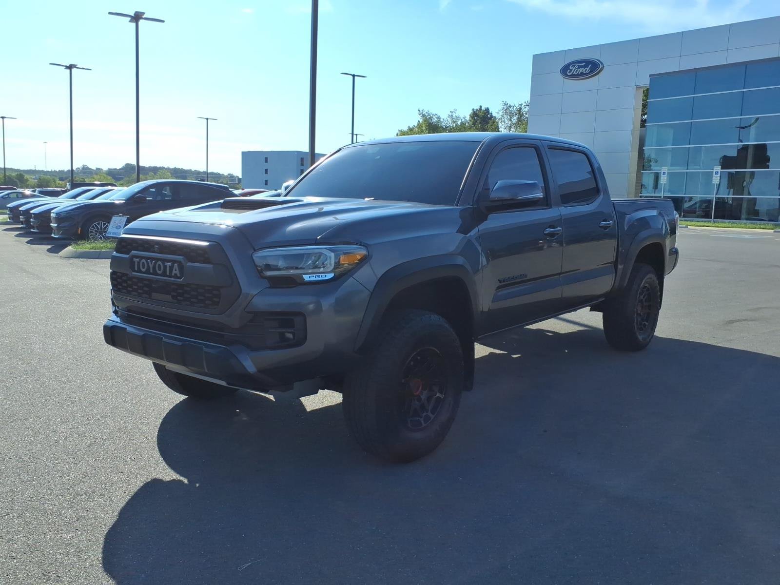 Used 2022 Toyota Tacoma TRD Pro AWD/4WD image 7