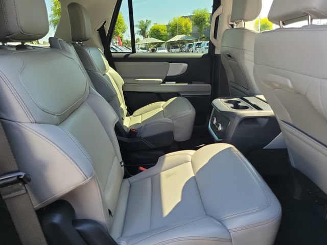 Certified 2025 Ford Expedition Active AWD/4WD image 20