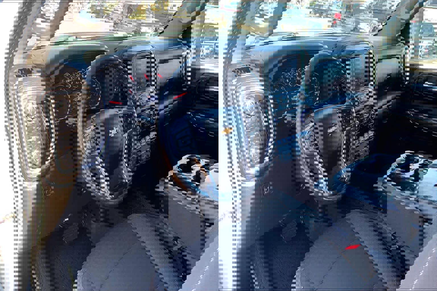 Used 2022 Chevrolet Silverado 2500 LT w/ Convenience Package image 17