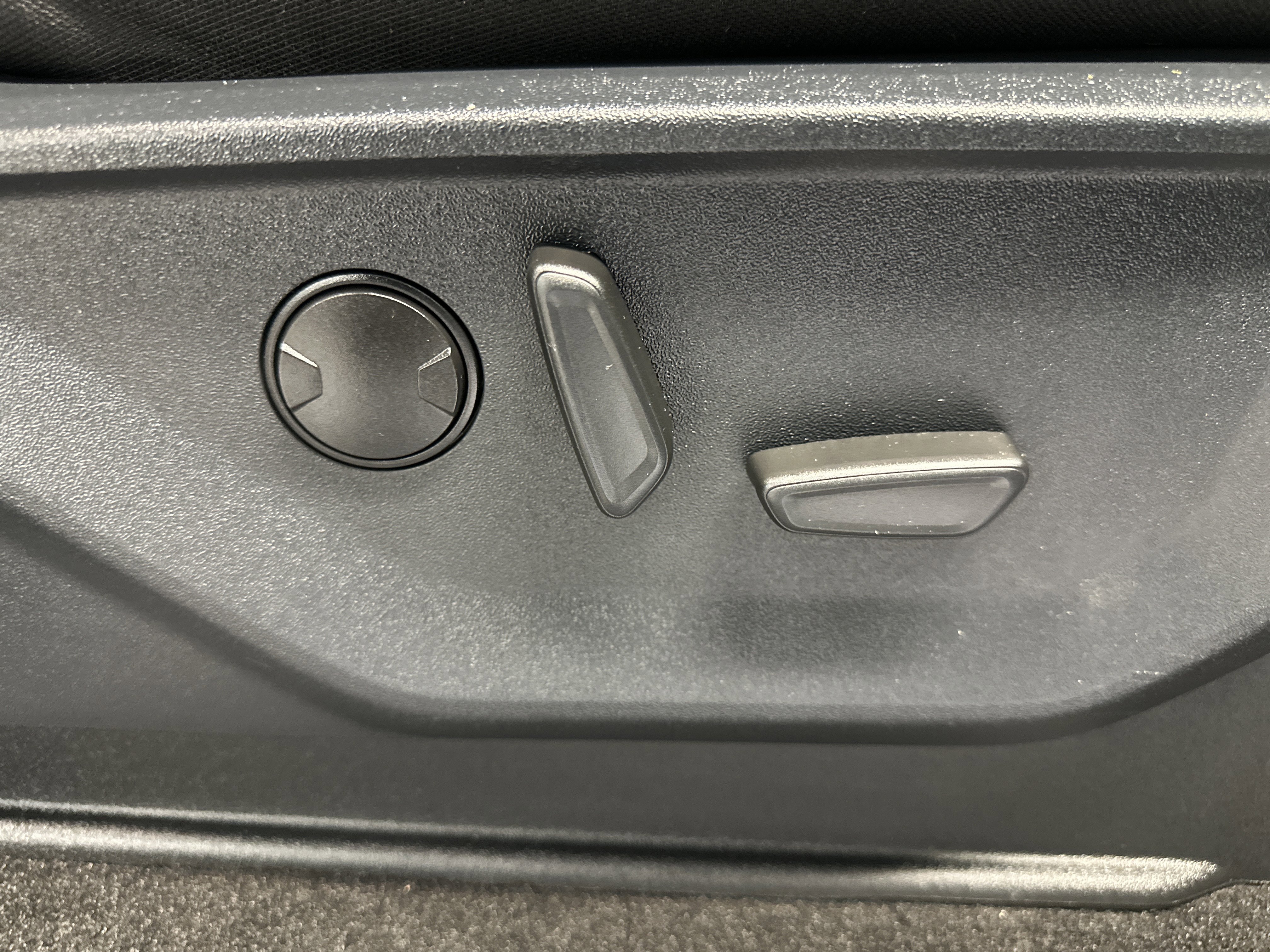 Certified 2023 Ford F150 XLT w/ Equipment Group 302A High image 26