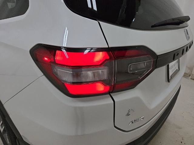 Used 2023 Honda Pilot LX image 31
