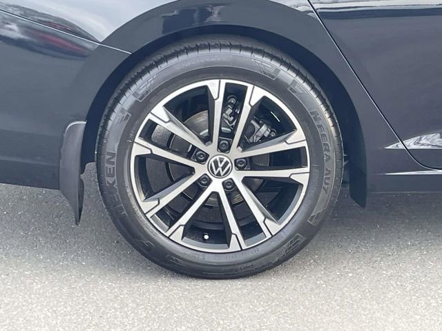 Used 2023 Volkswagen Jetta Sport image 7
