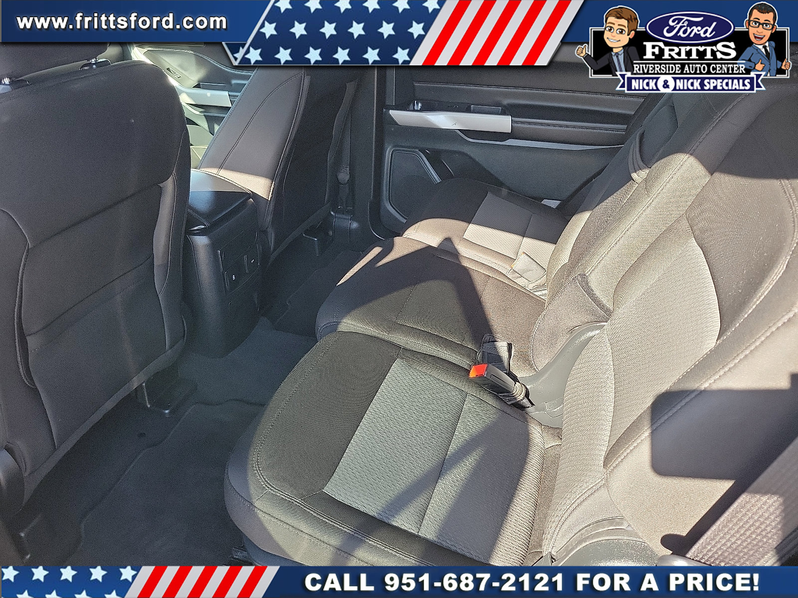 Certified 2024 Ford Explorer XLT RWD image 13