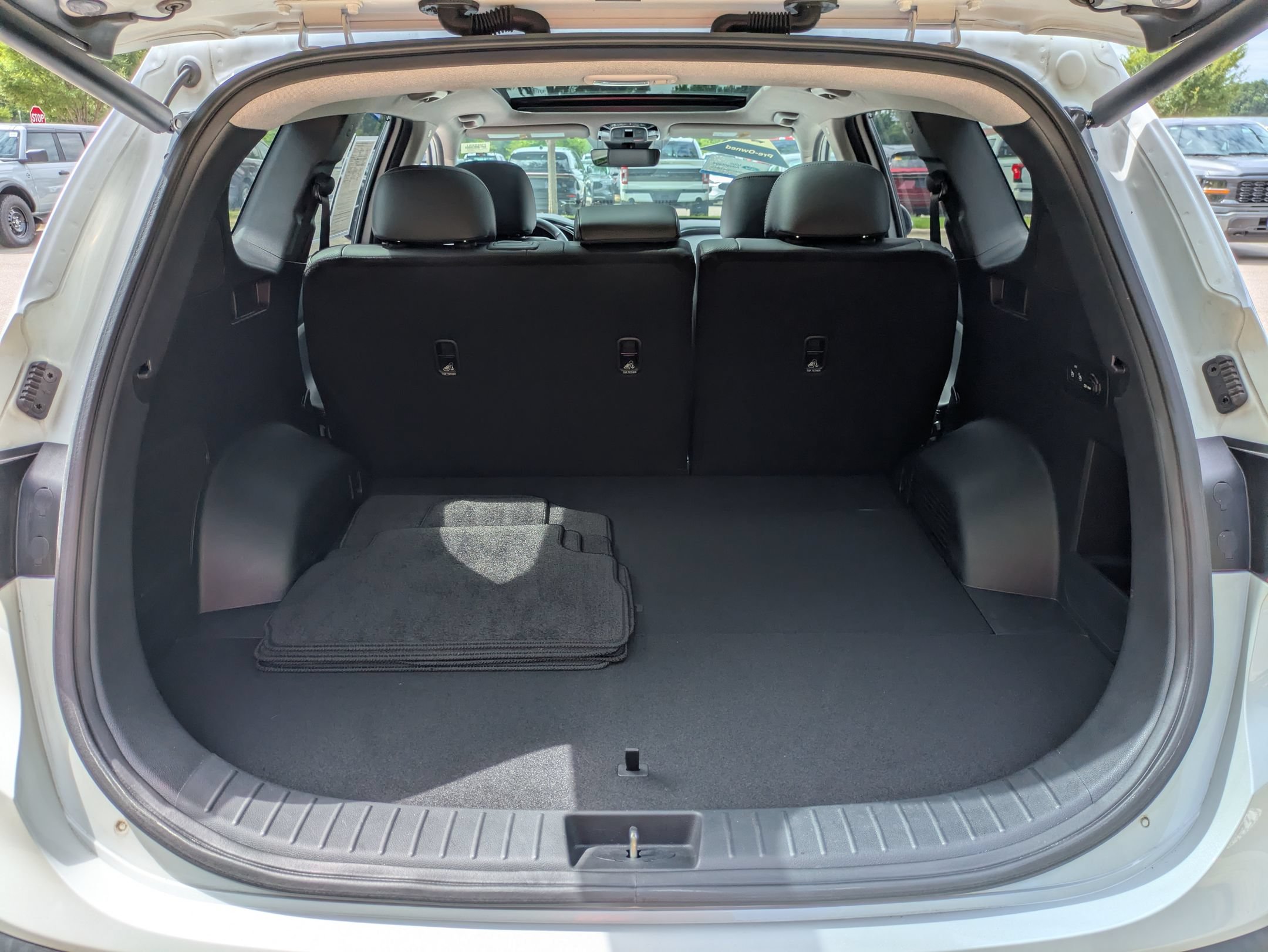 Used 2023 Hyundai Santa Fe Limited FWD image 35