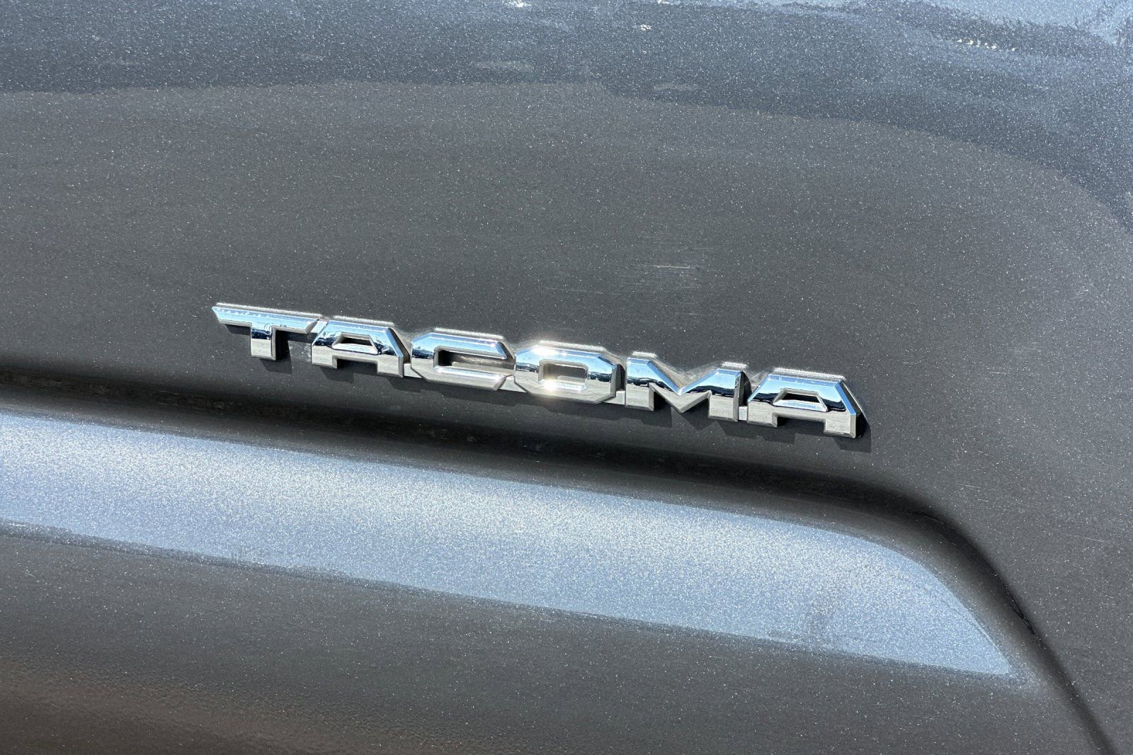 Used 2021 Toyota Tacoma TRD Sport w/ Technology Package RWD image 25