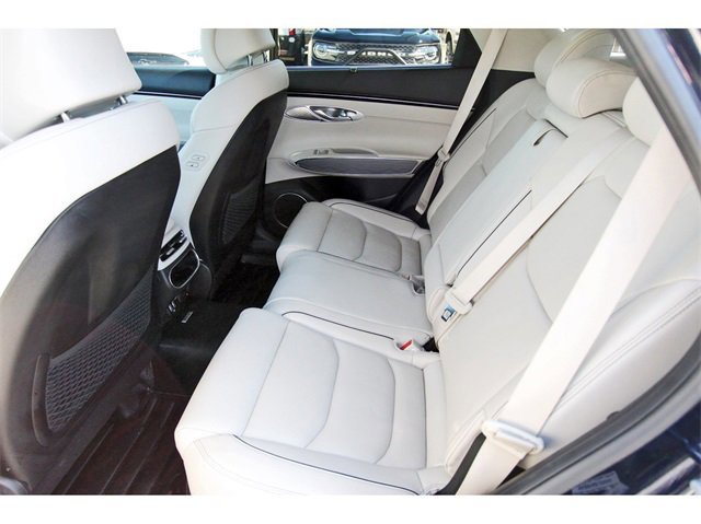 Used 2023 Genesis GV70 2.5T w/ Advanced Package image 12