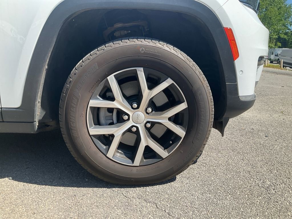 Used 2025 Jeep Grand Cherokee L Limited w/ Luxury Tech Group II image 10