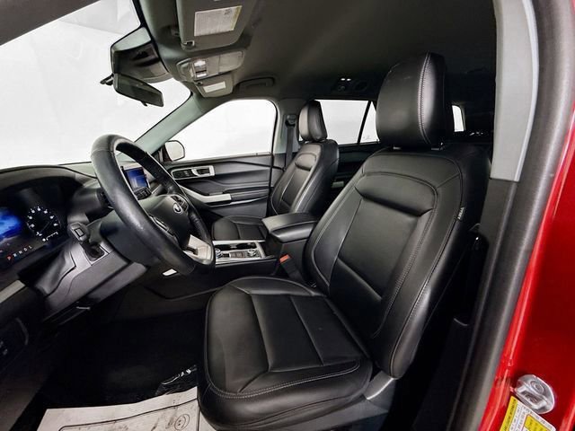Certified 2022 Ford Explorer XLT w/ Equipment Group 202A image 21