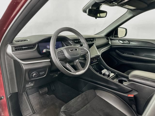 Used 2024 Jeep Grand Cherokee L Laredo AWD/4WD image 16