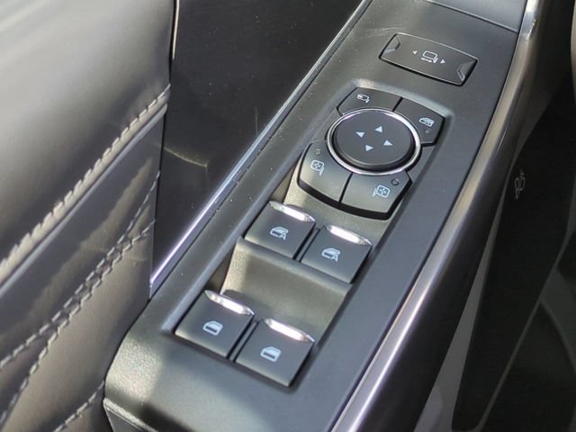 Certified 2025 Ford F350 Platinum w/ Platinum Plus Package AWD/4WD image 25