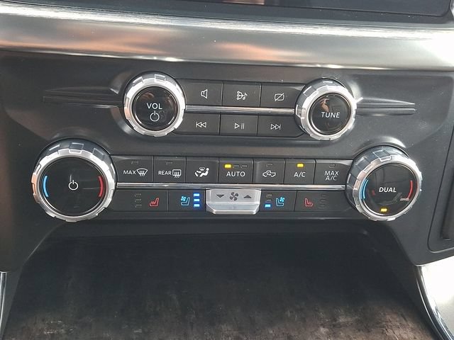 Certified 2022 Ford F150 Lariat w/ FX4 Off-Road Package AWD/4WD image 15