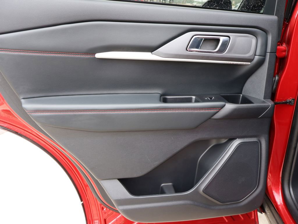 Certified 2025 Ford Explorer ST-Line AWD/4WD image 18