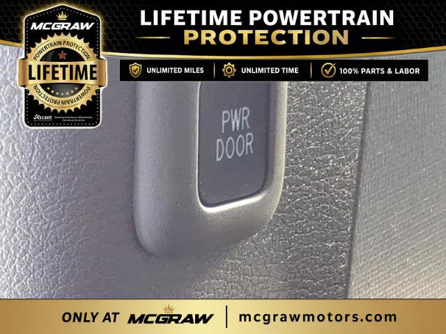 Used 2024 Toyota Sienna XLE FWD image 13