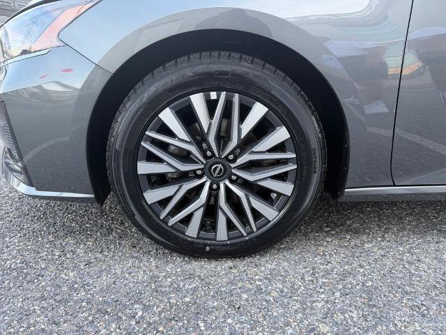 Used 2025 Nissan Altima 2.5 SV FWD image 22