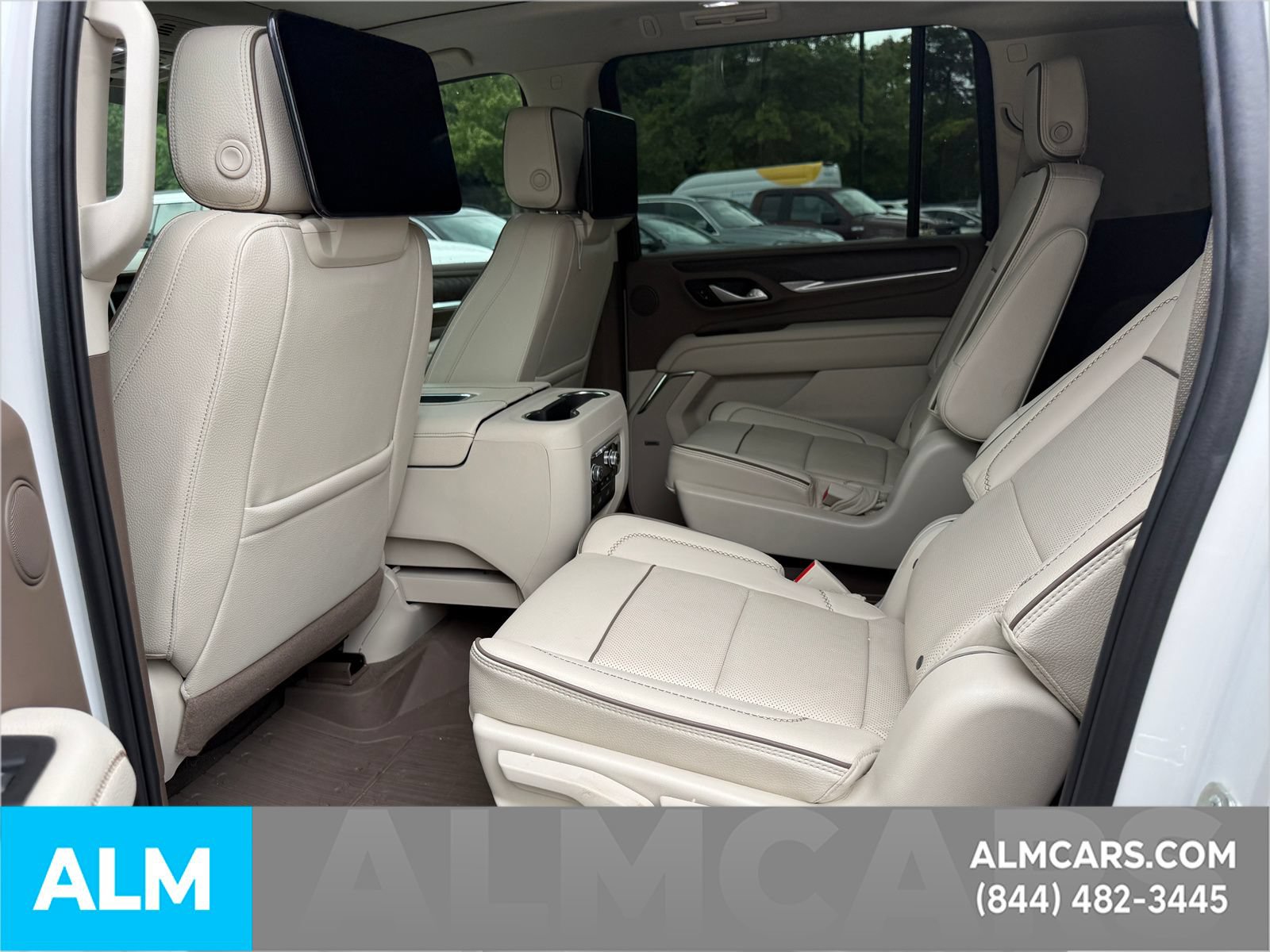 Used 2023 GMC Yukon XL Denali w/ Denali Reserve Package RWD image 11