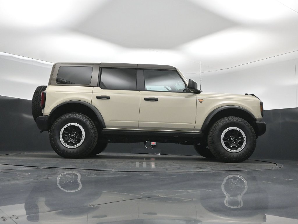Certified 2026 Ford Bronco Badlands AWD/4WD image 48