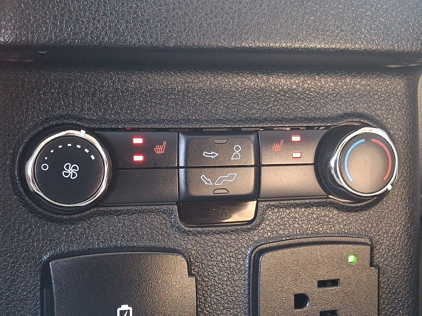 Certified 2018 Ford Explorer Platinum AWD/4WD image 12